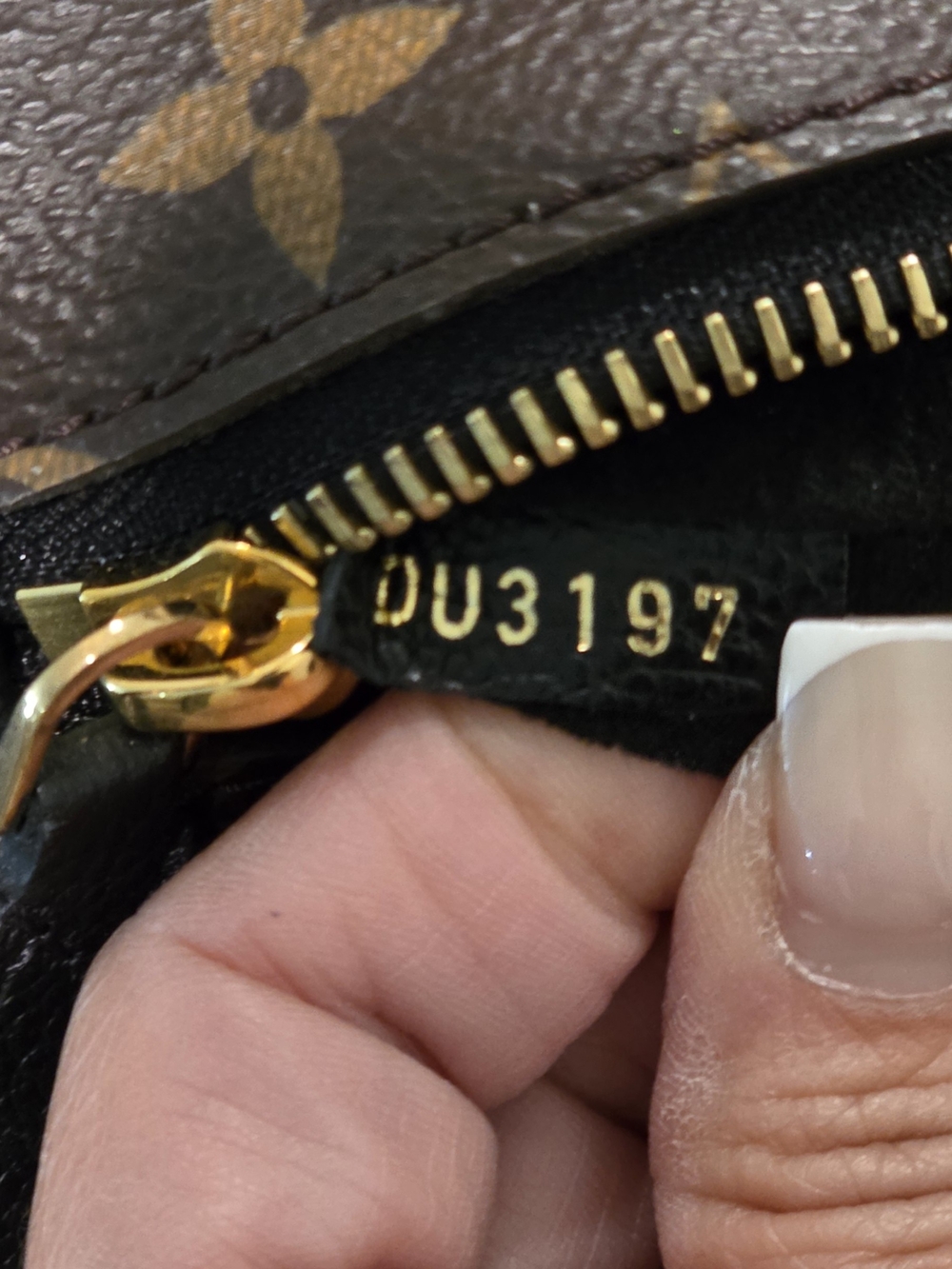Louis Vuitton Monogram Popincort MM in Black shoulder tote - Picture 13 of 17